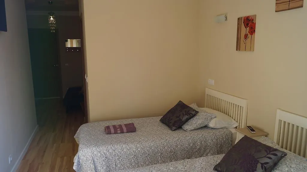 Гостевой дом Good-Home Paseo De Gracia Барселона